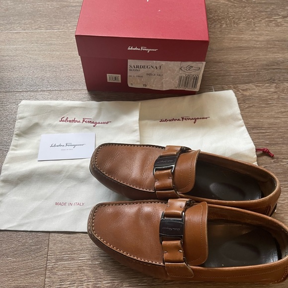 Salvatore Ferragamo shoes - Picture 3 of 13